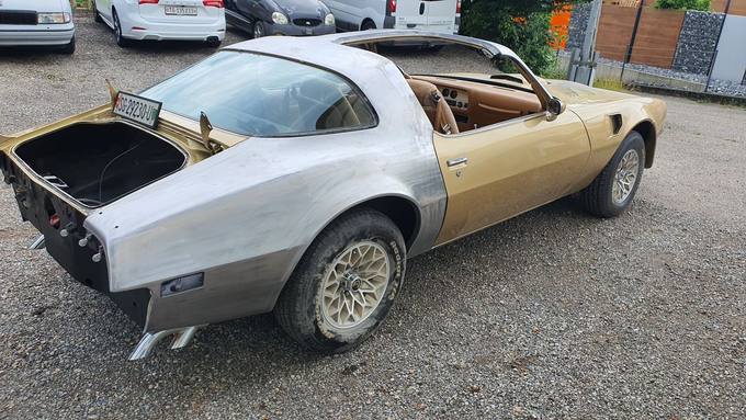 Pontiac Trans Am & Firebird – Restauration bei der Carrosserie Helg